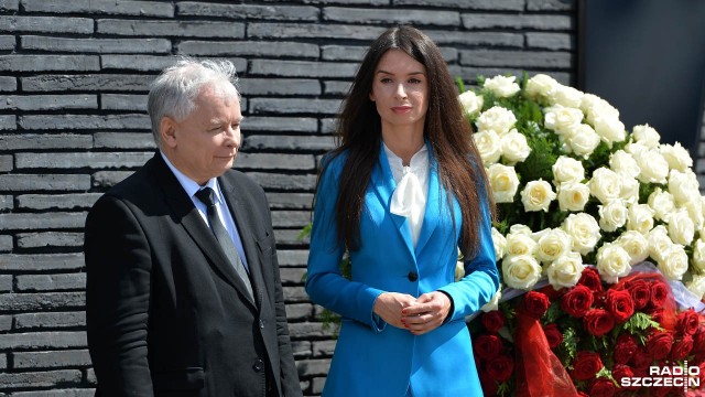 Jarosław Kaczyński i Marta Kaczyńska. Fot. Łukasz Szełemej [Radio Szczecin] Lech Kaczyński patronem terminalu LNG [WIDEO, ZDJĘCIA]