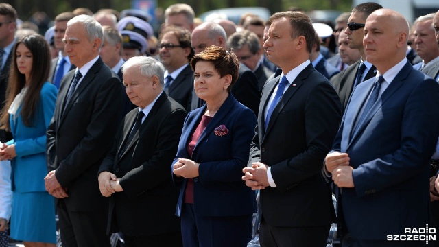 Uroczystość nadania imienia Lecha Kaczyńskiego terminalowi LNG w Świnoujściu. Fot. Łukasz Szełemej [Radio Szczecin] Lech Kaczyński patronem terminalu LNG [WIDEO, ZDJĘCIA]