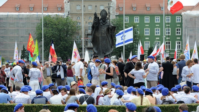 ŚDM: Kolorowy korowód przeszedł ulicami Szczecina. Fot. Marcin Kokolus [Radio Szczecin] ŚDM: Kolorowy korowód przeszedł ulicami Szczecina [WIDEO, ZDJĘCIA]