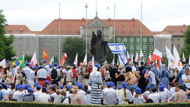 ŚDM: Kolorowy korowód przeszedł ulicami Szczecina. Fot. Marcin Kokolus [Radio Szczecin] ŚDM: Kolorowy korowód przeszedł ulicami Szczecina [WIDEO, ZDJĘCIA]