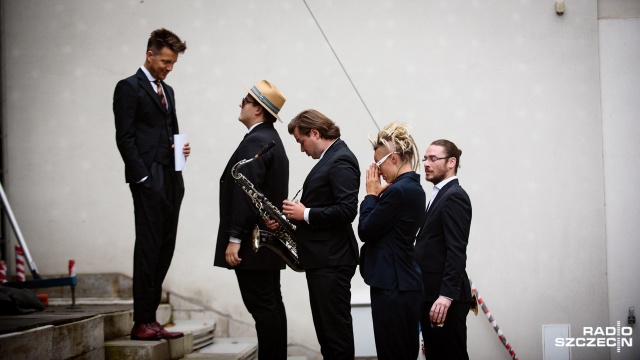 Wojtek Mazolewski Quintet wystąpił na dziedzińcu Zamku Książąt Pomorskich. Fot. Konrad Nowak [Radio Szczecin] Wojtek Mazolewski na Zamku. "Muzyków poniosło" [ZDJĘCIA]