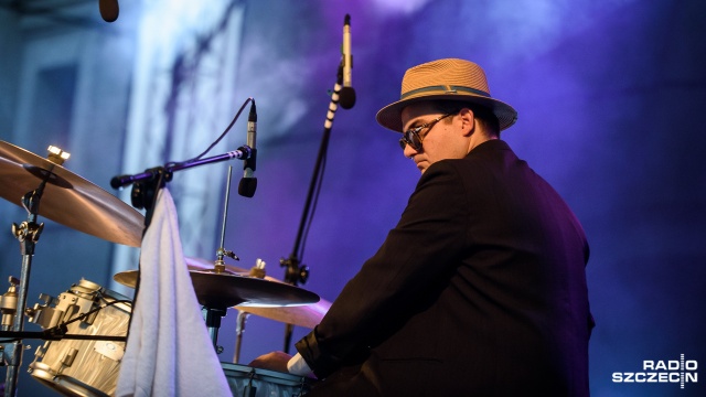 Wojtek Mazolewski Quintet wystąpił na dziedzińcu Zamku Książąt Pomorskich. Fot. Konrad Nowak [Radio Szczecin] Wojtek Mazolewski na Zamku. "Muzyków poniosło" [ZDJĘCIA]