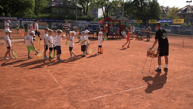 Kids Day na Pekao Szczecin Open. Fot. Jarosław Gaszyński [Radio Szczecin] Dzieci opanowały Pekao Open. Dołączył też Jerzy Janowicz [ZDJĘCIA]