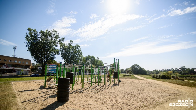 Park do ćwiczeń z kalisteniki. Fot. Konrad Nowak [Radio Szczecin] Pierwszy w Polsce park do tańca na rurze [ZDJĘCIA]
