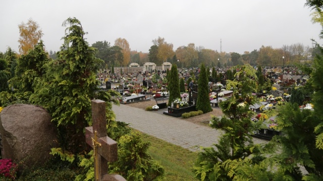 Cmentarz komunalny na wyspie Uznam w Świnoujściu. Fot. iswinoujscie.pl Komunalny cmentarz w Świnoujściu [WIDEO, ZDJĘCIA]