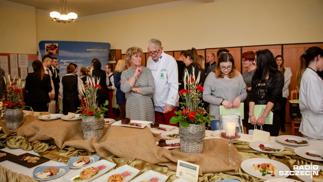 VII Wojewódzki Konkurs Sztuki Kulinarnej "Smaki Pomorza". Fot. Konrad Nowak [Radio Szczecin] Uczniowie podążyli "Szlakiem Zbóż i Aromatów" [WIDEO, ZDJĘCIA]