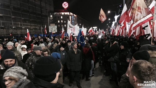 Demonstracje na ulicach Warszawy. Fot. Łukasz Szełemej [Radio Szczecin] Demonstracje na ulicach Warszawy
