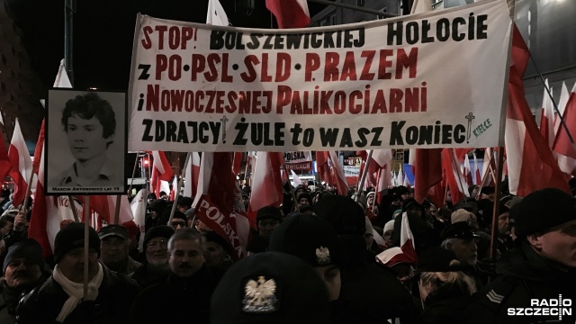 Demonstracje na ulicach Warszawy. Fot. Łukasz Szełemej [Radio Szczecin] Demonstracje na ulicach Warszawy