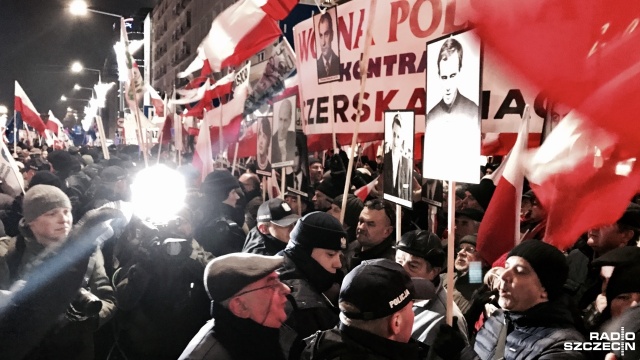 Demonstracje na ulicach Warszawy. Fot. Łukasz Szełemej [Radio Szczecin] Demonstracje na ulicach Warszawy