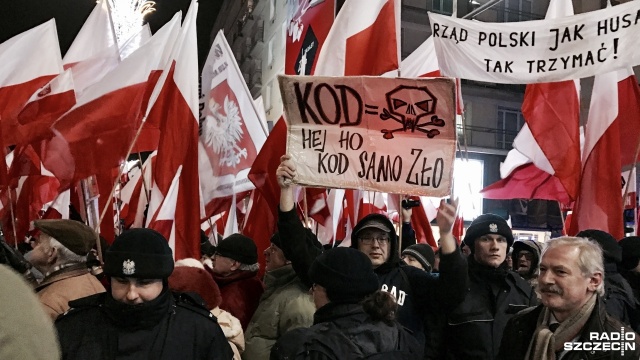 Demonstracje na ulicach Warszawy. Fot. Łukasz Szełemej [Radio Szczecin] Demonstracje na ulicach Warszawy