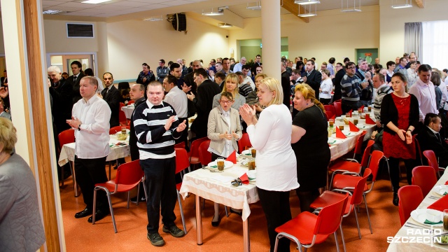 Wigilia w Międzygminnym Zakładzie Aktywności Zawodowej w Dobrej. Fot. Konrad Nowak [Radio Szczecin] Wyjątkowa Wigilia w Zakładzie Aktywności Zawodowej [WIDEO, ZDJĘCIA]