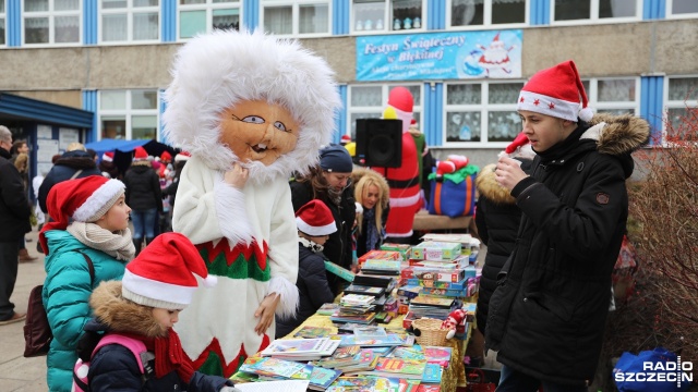 Kiermasz świąteczny w "Błękitnej". Fot. Weronika Łyczywek [Radio Szczecin] Kiermasz świąteczny w "Błękitnej" [ZDJĘCIA]