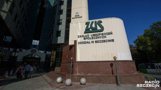 Kilkanaście pierwszych elektronicznych zwolnień lekarskich wpłynęło do szczecińskiego oddziału ZUS. Od początku roku nie trzeba przynosić pracodawcy papierowego zwolnienia. Wystarczy, że lekarz wystawi je w specjalnym systemie.