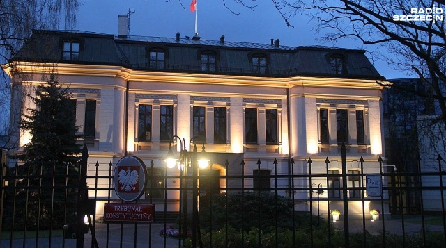 Trybunał Konstytucyjny odwołał termin rozprawy, na której miał się zająć dziesięcioma uchwałami Sejmu. Rozprawa była zaplanowana na najbliższy wtorek, 12 stycznia.