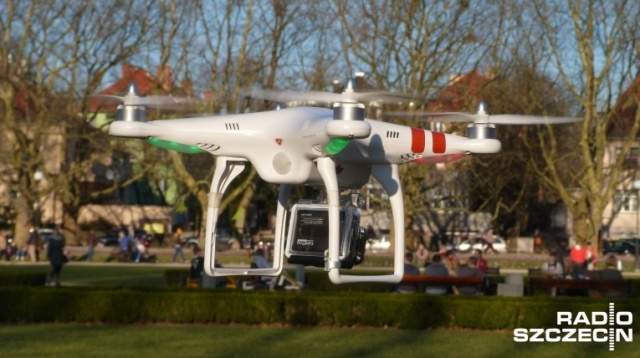 Pierwsza polska baza dronów w Mirosławcu już działa. Oficjalne otwarcie jednostki odbyło się w piątek - informuje portal polska-zbrojna.pl.