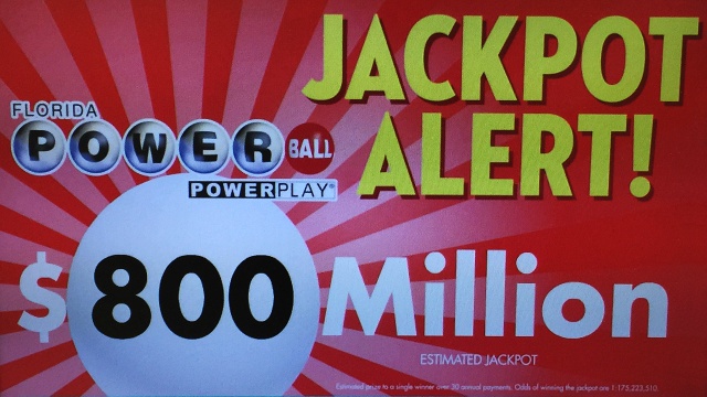 800 milionów dolarów - tyle można wygrać w sobotnim losowaniu loterii Powerball w Stanach Zjednoczonych.