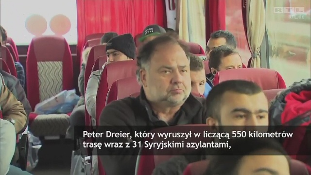 Bawarski starosta odwiózł imigrantów do kanclerz Niemiec, Angeli Merkel. To protest przeciwko niekończącej się fali imigrantów.