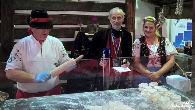 Zachodniopomorscy wystawcy prezentują pstrągi, miody, wina i lokalne produkty na międzynarodowych targach żywności i rolnictwa Grne Woche.