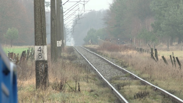 Kolejarze posprzątali i... znaleźli miliony złotych. Spółka PKP Intercity uznała, że w halach, w których stacjonują pociągi jest bałagan. Postanowiła więc uporządkować stanowiska pracy i poukładać narzędzia.