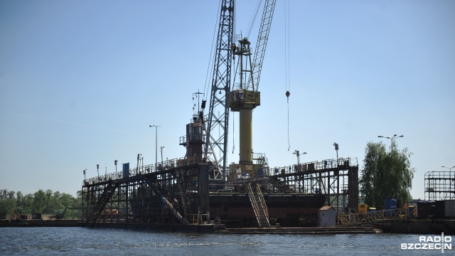 Poseł PO Sławomir Nitras zapowiedział interpelację do ministra gospodarki morskiej Marka Gróbarczyka, który poinformował na antenie Radia Szczecin, że szczecińska stocznia Gryfia utraciła płynność finansową.