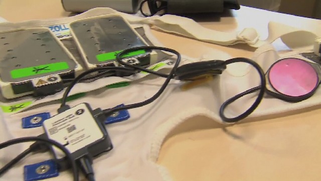 Kamizelki dla zawałowców. Mogą uratować życie [WIDEO]