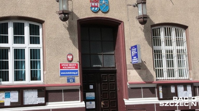 Kołobrzescy radni będą karani za spóźnienia oraz opuszczanie sesji i obrad komisji.