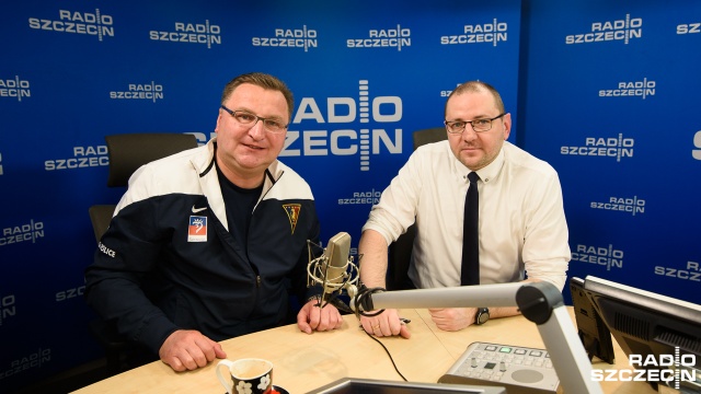 Potrzebny jest nowy stadion z czterema trybunami, a nie przebudowany obiekt o trzech trybunach - mówi trener Pogoni Szczecin.