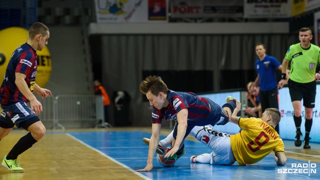 Pogoń 04 nadal niepokonana we własnej hali w meczach ekstraklasy futsalu. Szczecinianie w niedzielnym meczu zremisowali z Red Devils Chojnice 3:3.