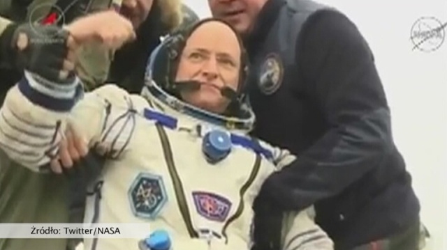 Amerykanin Scott Kelly i Rosjanin Michaił Kornijenko - po 340 dniach na Międzynarodowej Stacji Kosmicznej - powrócili na Ziemię - podaje Polska Agencja Prasowa.