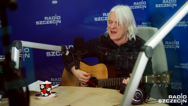 Gitarzysta znany ze współpracy z Tiną Turner czy Robbie Williamsem zagra wieczorem w szczecińskim Rockerze.