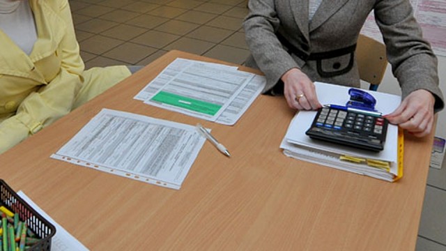 18 milionów - tyle ma wynosić kwota wolna od podatku dla handlowców - zapowiedział we wtorek szef komitetu Rady Ministrów Henryk Kowalczyk.