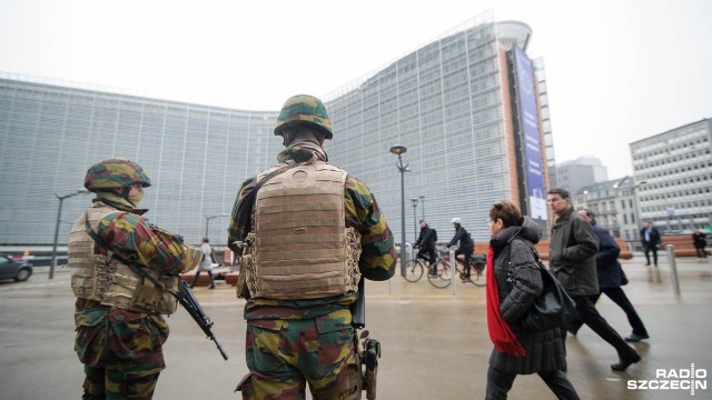 Bruksela dzień po: wojsko na lotnisku, stopniowe uruchamianie komunikacji [WIDEO, ZDJĘCIA]