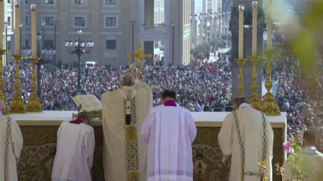 Apel o zakończenie wojny w Syrii, gdzie od lat trwa ponury orszak zniszczeń i śmierci znalazł się w wielkanocnym orędziu papieża Franciszka.