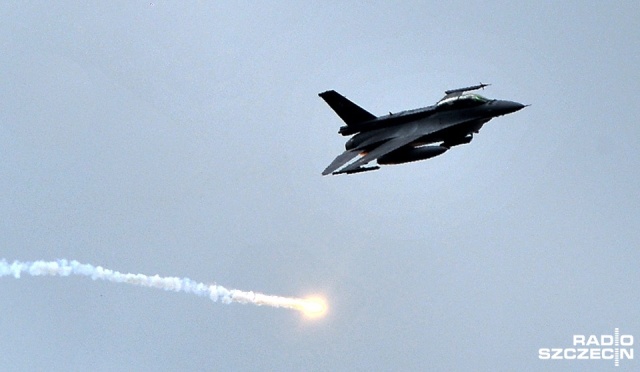 Amerykański samolot myśliwski F-16 rozbił się w rejonie bazy lotniczej Bagram w Afganistanie.