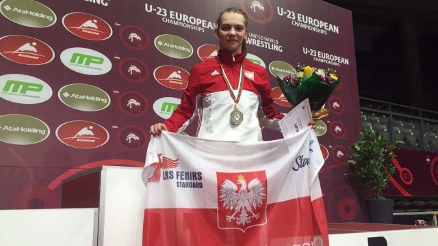 Katarzyna Mądrowska z Feniksa Stargard została brązową medalistką Młodzieżowych Mistrzostw Europy do lat 23 w zapasach, które odbyły się w Ruse w Bułgarii.