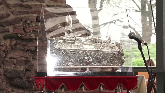 Papieski legat Pietro Parolin będzie w sobotę celebrować uroczystą mszę świętą na której zaplanowano chrzest dorosłych.