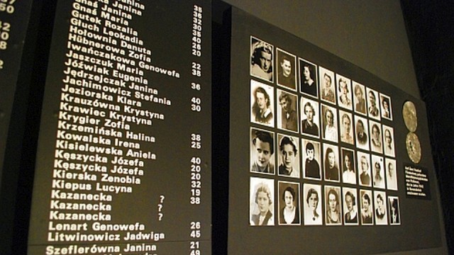 30 kwietnia mija 71 lat od wyzwolenia przez Armię Czerwoną obozu koncentracyjnego Ravensbrck w Niemczech. Zginęło tam blisko 100 tysięcy osób, w większości kobiety i dzieci.