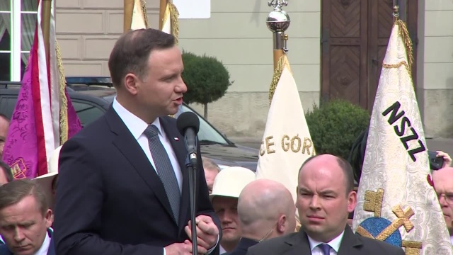 Po 1989 roku całe regiony wpadały w ubóstwo, a ludzie wyjeżdżali za granicę w poszukiwaniu pracy. Teraz jednak to się zmienia - mówił prezydent Andrzej Duda do uczestników pielgrzymki ludzi pracy w Kaliszu.
