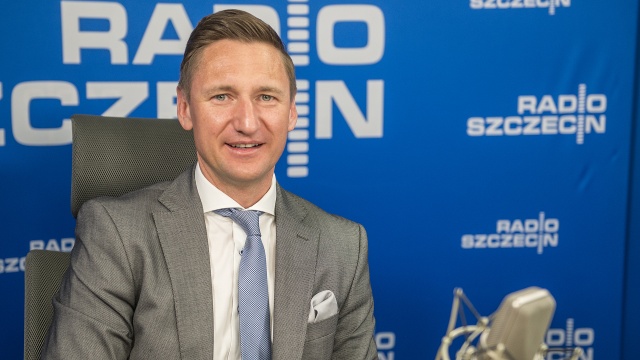 Unijna propozycja w sprawie uchodźców ma zmusić do refleksji, ale ostatecznie nie będzie na to zgody - mówił w piątek w Rozmowie pod krawatem marszałek województwa Olgierd Geblewicz.