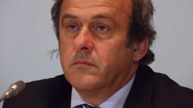 Trybunał Arbitrażowy ds. sportu złagodził dyskwalifikację, a prezydent UEFA Michel Platini podał się do dymisji.