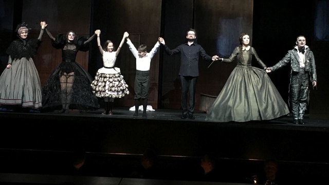 Szczecinianie byli zachwyceni polską premierą thrillera operowego Benjamina Brittena. Dokręcanie śruby to historia oparta na noweli Henry039ego Jamesa.