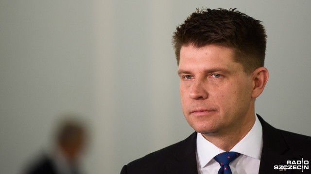 Przyspieszone wybory to jedyne dobre rozwiązanie dla Polski - tak uważa lider.Nowoczesnej, a podaje Polska Agencja Prasowa. Ryszard Petru zaapelował do prezesa Prawa i Sprawiedliwości Jarosława Kaczyńskiego, aby do nich doprowadził.