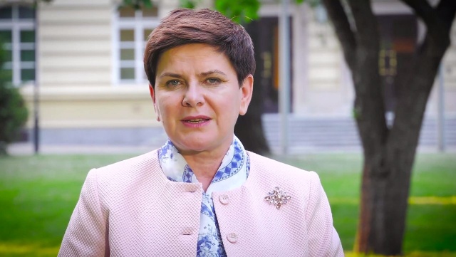 Za trud wychowania dzieci podziękowała polskim mamom premier Beata Szydło.