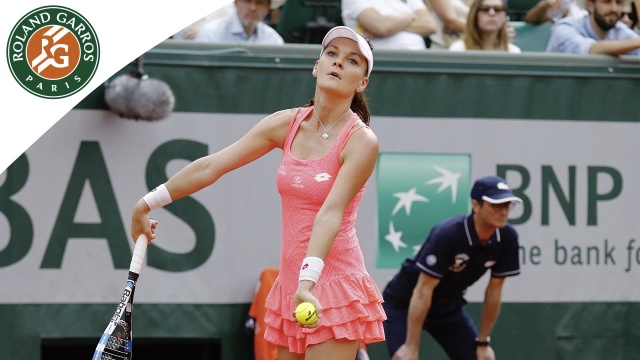 Agnieszka Radwańska awansowała do IV rundy turnieju wielkoszlemowego Roland Garros.