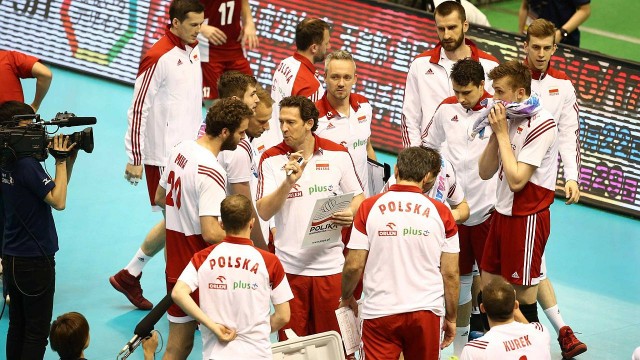 Polscy siatkarzy wygrali swój pierwszy mecz w turnieju kwalifikacyjnym do igrzysk w Rio de Janeiro. W Tokio pokonali po pięciu setach Kanadyjczyków 3:2.