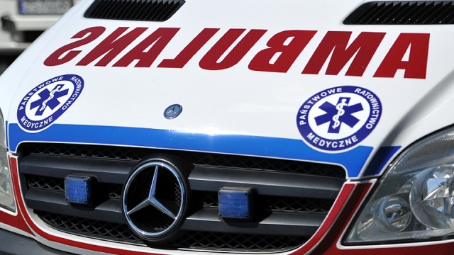 Dwie osoby zostały ranne w wypadku, do którego doszło w poniedziałek między Stargardem a Wałczem. Po godz. 19 zderzyły się tam dwa auta osobowe i ciężarówka.