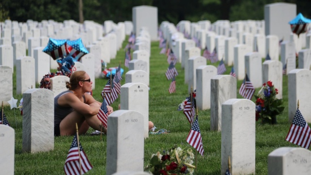 Memorial Day, czyli dzień kiedy wspomina się poległych żołnierzy, obchodzony jest w poniedziałek w Stanach Zjednoczonych.