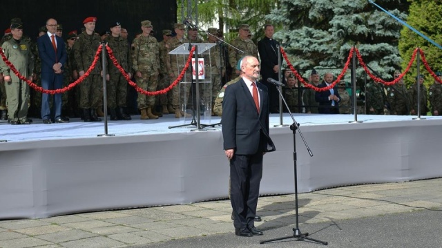 Zakończyły się ćwiczenia Anakonda 16 - największe w historii NATO manewry na terenie Polski. Żołnierzom podziękował minister obrony narodowej.