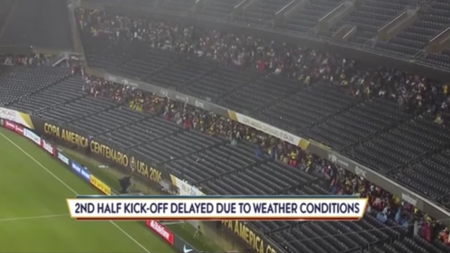 240 minut - tyle od pierwszego do ostatniego gwizdka trwał drugi półfinał podczas rozgrywanego w Stanach Zjednoczonych Copa America. Wszystkiemu winne były wyładowania atmosferyczne i niespotykane wręcz opady deszczu. Spotkanie udało się jednak dokończyć. Chile pokonało Kolumbię 2:0.