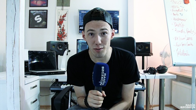 Ma dopiero 23 lata i już miliony fanów na całym świecie. Tom Swoon, a właściwie Dorian Tomasiak, bierze udział w plebiscycie prestiżowego magazynu DJ Mag, który co rok wyłania najlepszą setkę didżejów na świecie.
